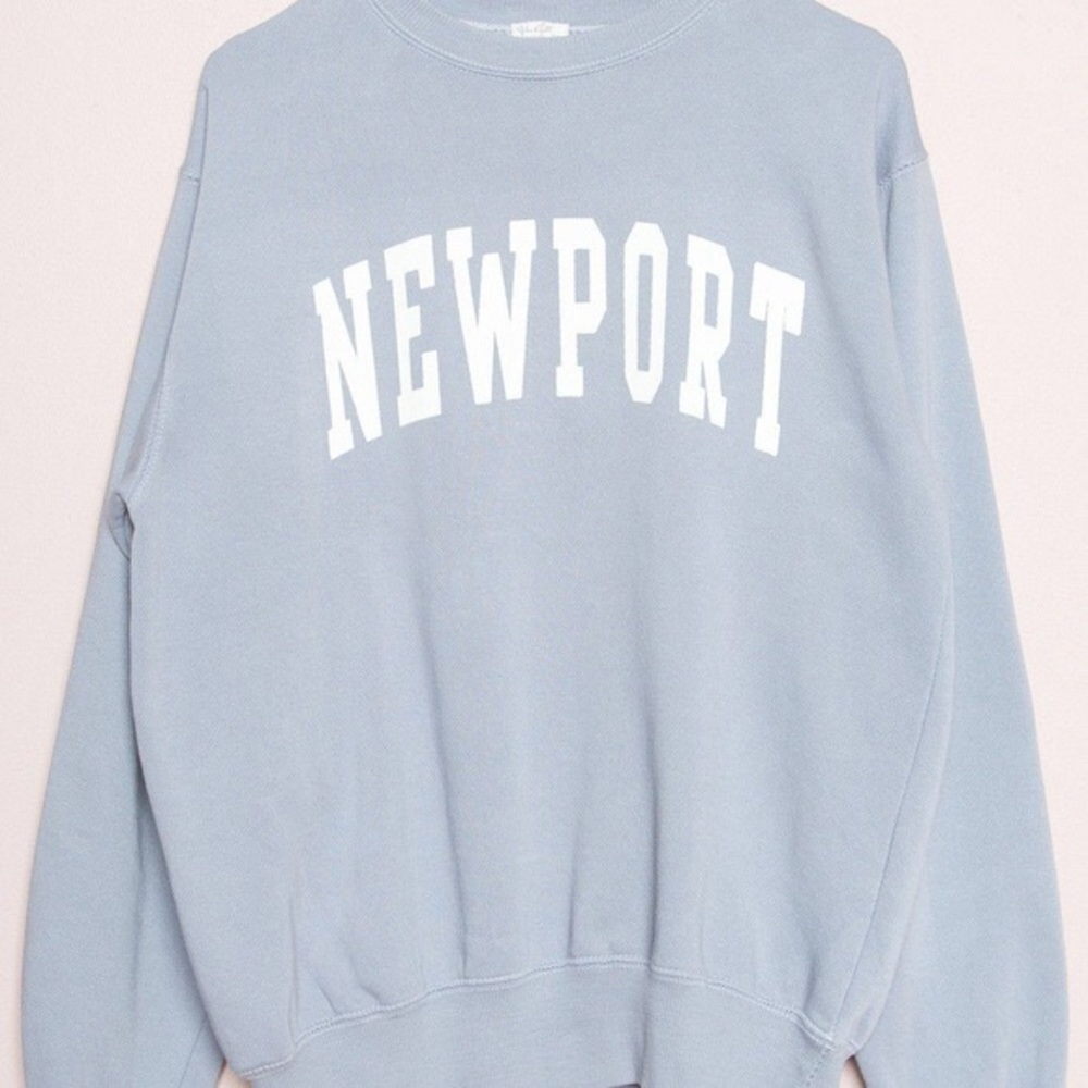 Brandy Melville Newport crewneck - Picture 2 of 6